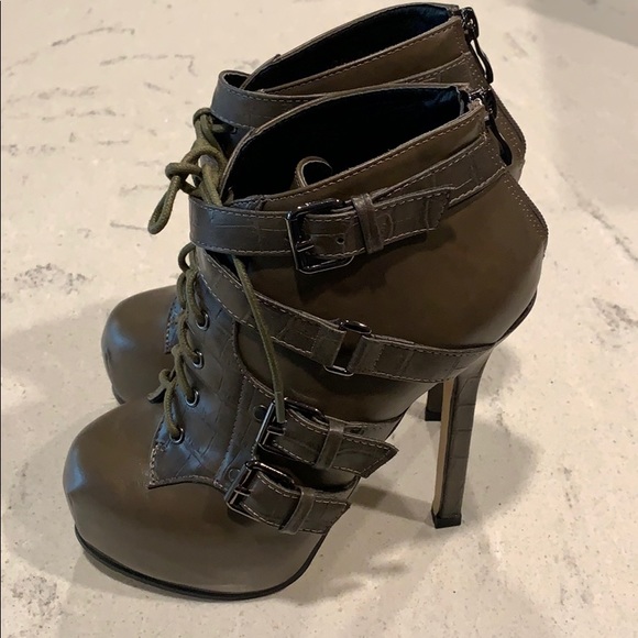 Scene Heeled Booties - Picture 5 of 7